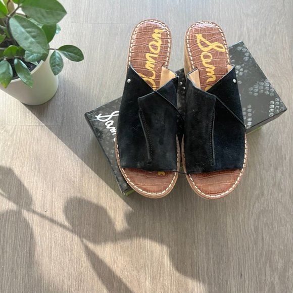 NWT Sam Edelman Black Suede Wedges - Picture 2 of 7
